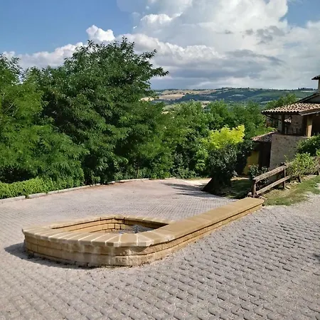 Country House Ca' Vernaccia * Urbino